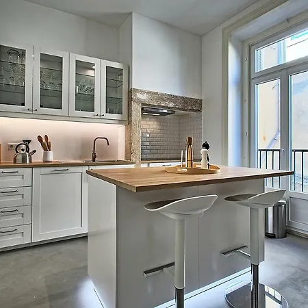 Myplacelisbon - Luxury Trindade Iii Lisbon