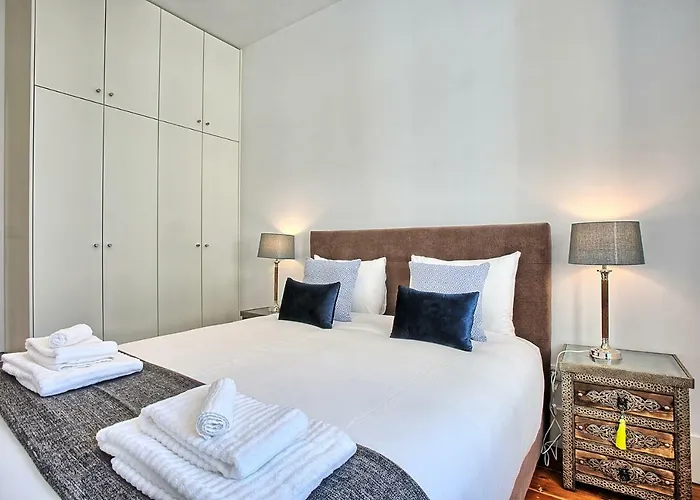 Myplacelisbon - Luxury Trindade Iii Apartment Lissabon